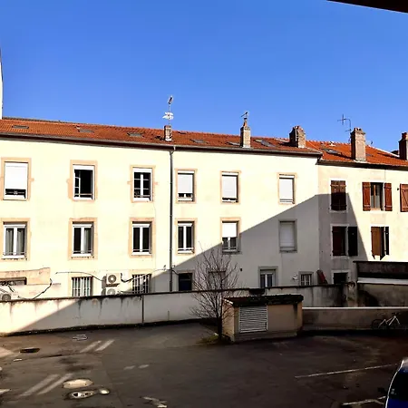 Daire Calme Avec Parking Prive Gratuit Centre Nancy